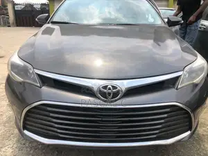 Toyota Avalon Limited 4dr Sedan (3.5L 6cyl 6A) 2015 Gray