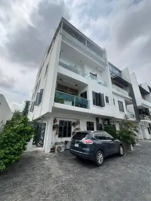 5bdrm Duplex in Lekki Phase 1 for rent