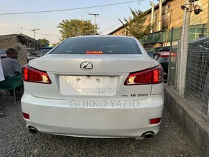 Lexus IS 250 AWD Automatic 2012 White
