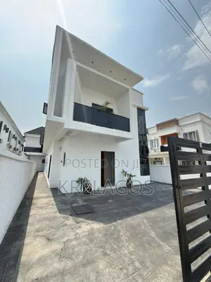 4bdrm Duplex in Ikota for sale