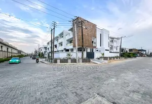5bdrm Duplex in Lekki Phase 1 for sale