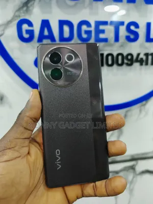 Vivo V30e 256 GB Red