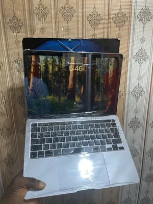 Laptop Apple MacBook Pro 2020 8GB Intel Core i5 SSD 256GB