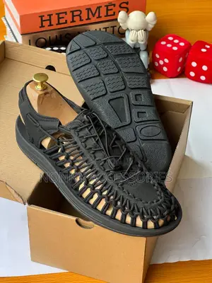 Woven Sandal Sneaker – Closed-Toe Sandal Size 41–45