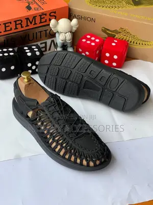 Woven Sandal Sneaker – Closed-Toe Sandal Size 41–45
