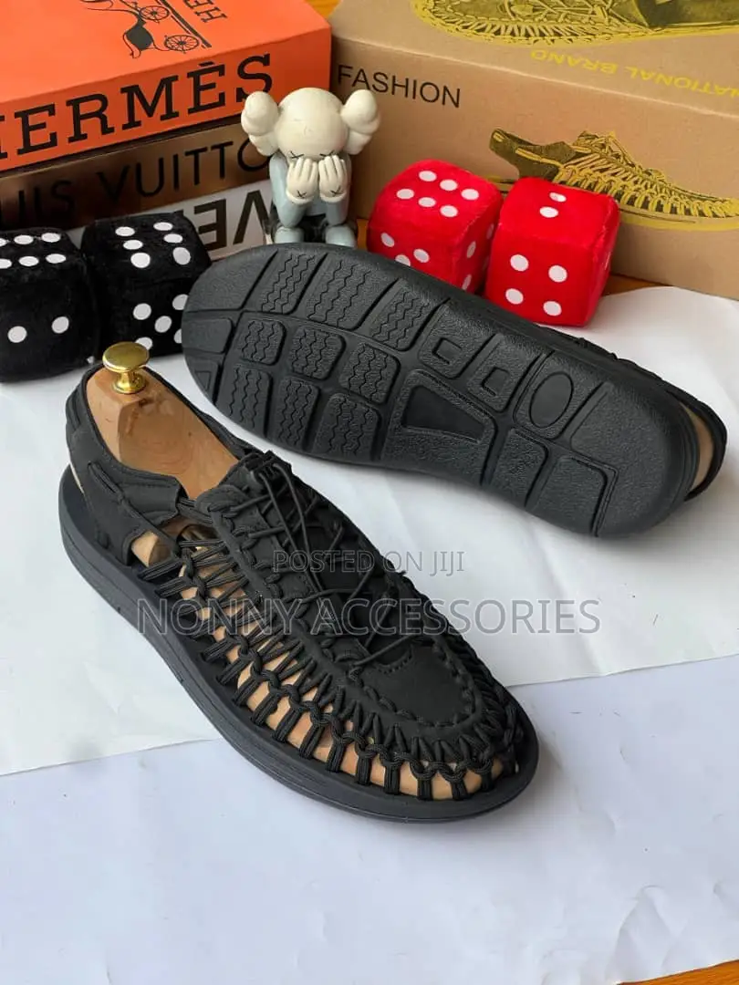 Woven Sandal Sneaker – Closed-Toe Sandal Size 41–45