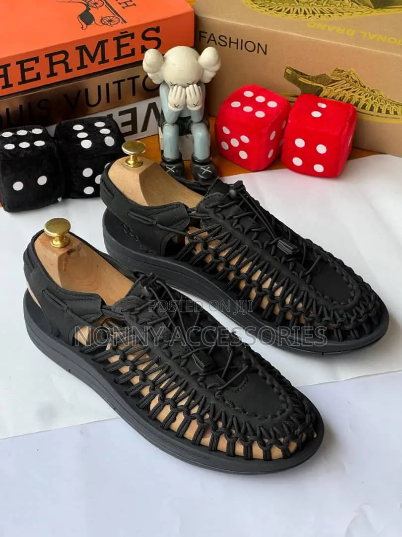 Woven Sandal Sneaker – Closed-Toe Sandal Size 41–45