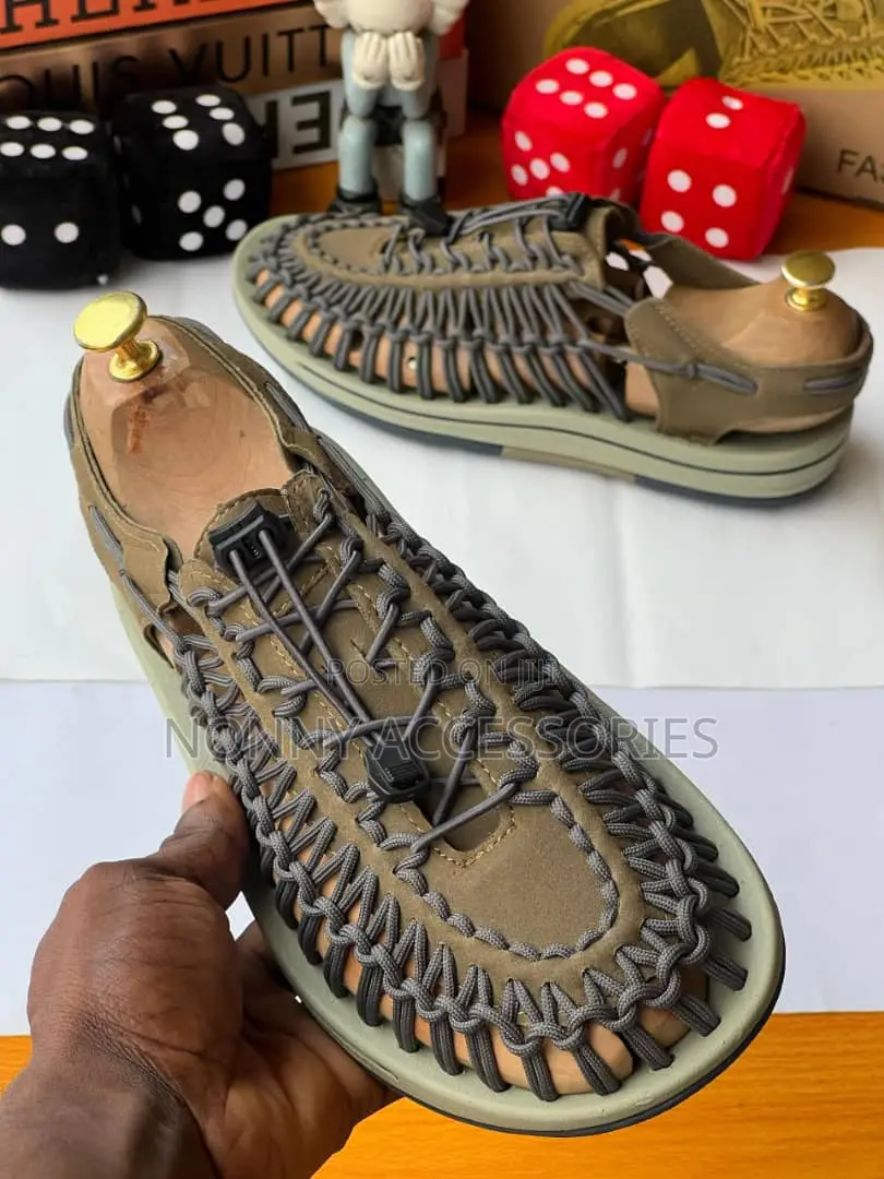 Woven Sandal Sneaker – Closed-Toe Sandal Size 41–45