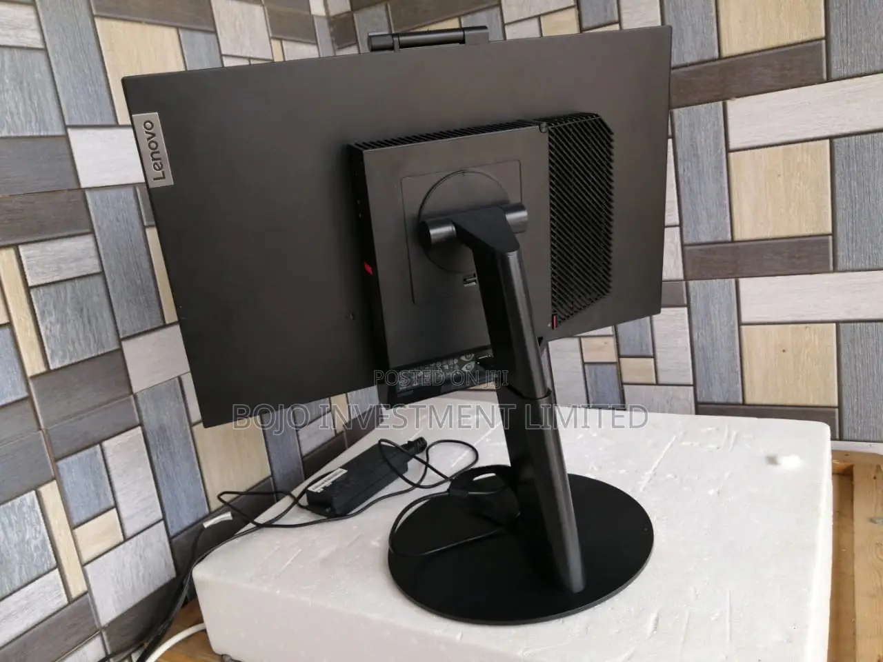 Desktop Computer Lenovo ThinkCentre 24 8GB Intel Core i5 SSD 256GB