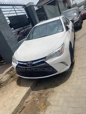 Toyota Camry 2015 White