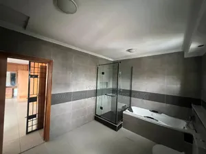 3bdrm Maisonette in Lekki Phase 1 Lagos for rent