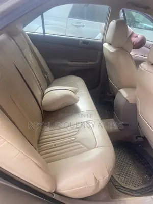 Toyota Camry 2003 Gold
