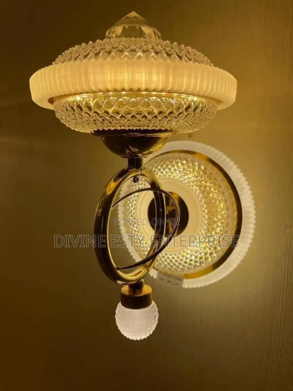 Luxe Crystal Wall Sconce