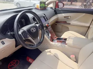 Toyota Venza V6 AWD 2010 Red