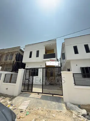 4bdrm Duplex in Ikota for sale