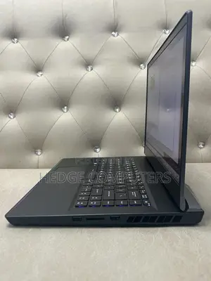 Laptop MSI GE66 Raider 16GB Intel Core i7 SSD 1T