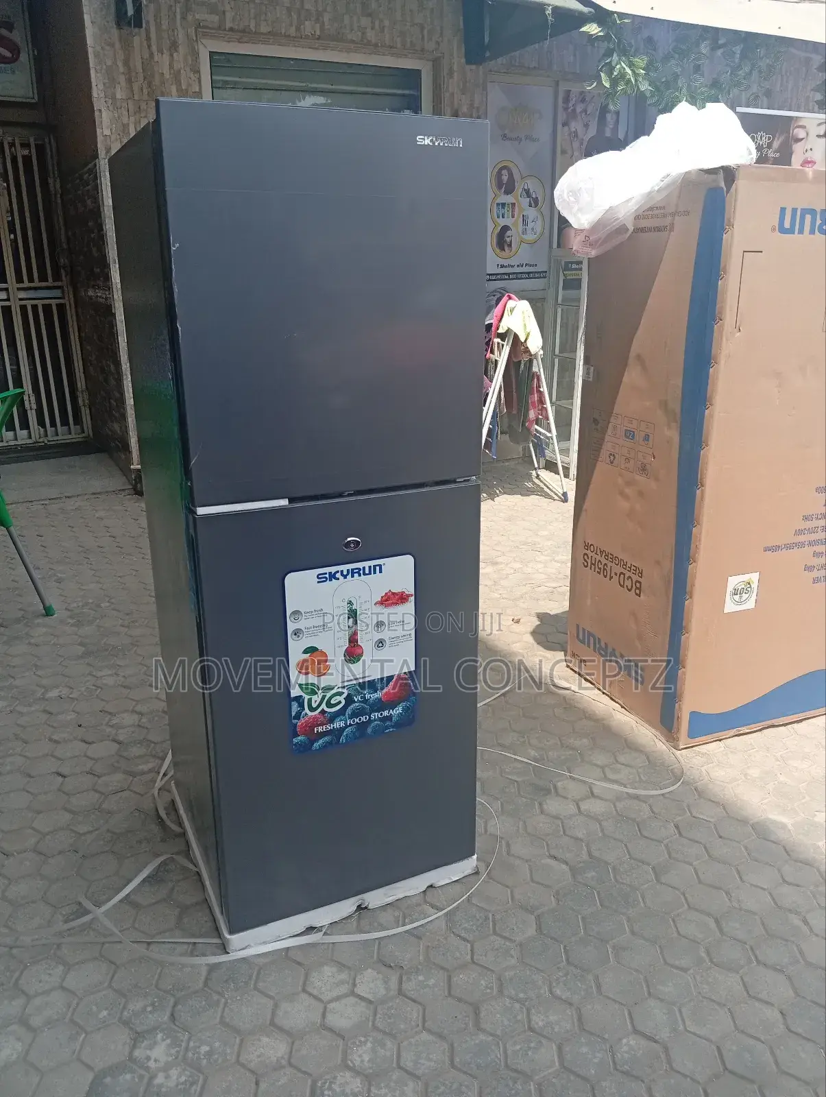 Skyrun Refrigerator 195litres
