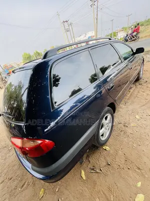 Toyota Avensis 2003 Blue