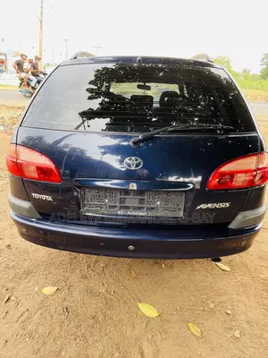 Toyota Avensis 2003 Blue