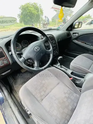 Toyota Avensis 2003 Blue