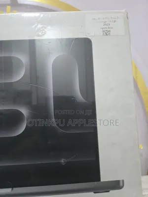 Laptop Apple MacBook Pro 2023 M3 Pro 14-inch 8GB Apple M3 SSD 512GB