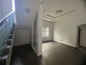 5bdrm House in Chevy View Estate, Chevron for sale