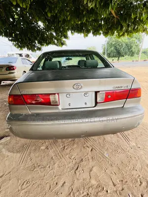 Toyota Camry 2001 Silver