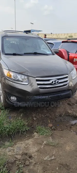 Hyundai Santa Fe 2012 Gray
