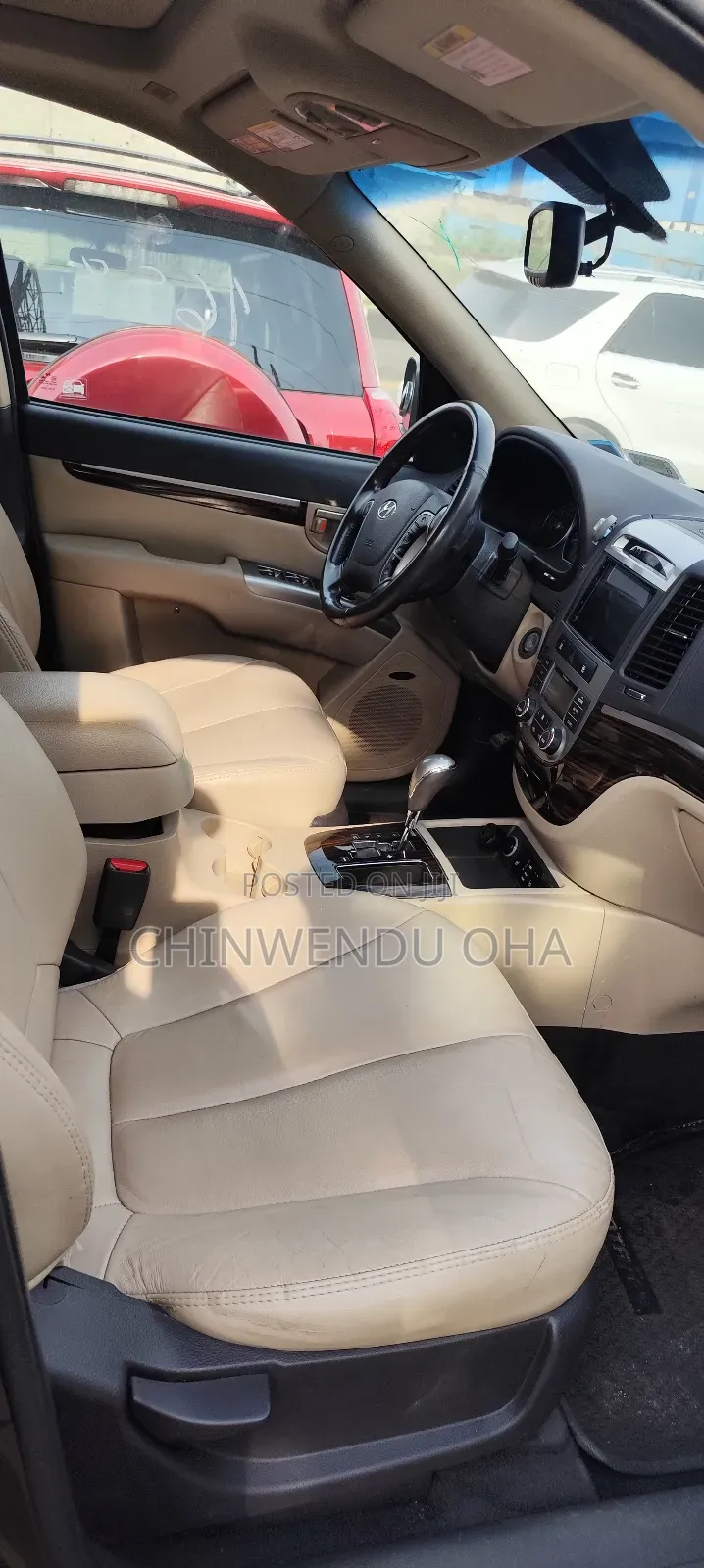 Hyundai Santa Fe 2012 Gray