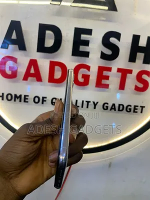 Apple iPhone XS 64 GB White