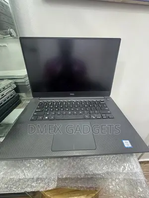 Laptop Dell Precision 15 5520 16GB Intel Core i7 SSD 512GB