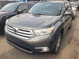 Toyota Highlander Limited 3.5l 4WD 2013 Gray
