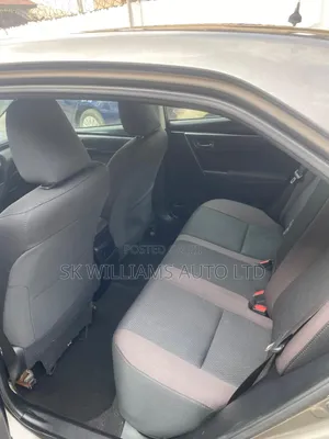 Toyota Corolla LE Eco (1.8L 4cyl 2A) 2018 Gray