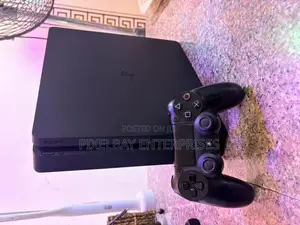 Sony Playstation 4 Slim
