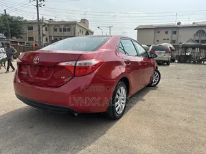 Toyota Corolla LE Plus 4dr Sedan (1.8L 4cyl CVT) 2016 Red