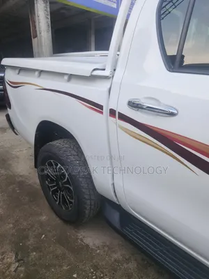 Toyota Hilux Revo Double Cab Deisel 2.8 RWD 2016 White
