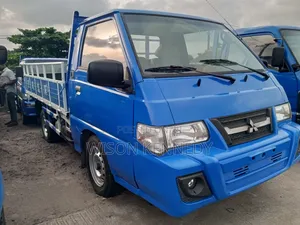 Mitsubishi L300 2015 Blue