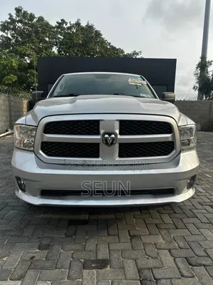 Dodge RAM 1500 5.7 Petrol AWD 2017 Silver