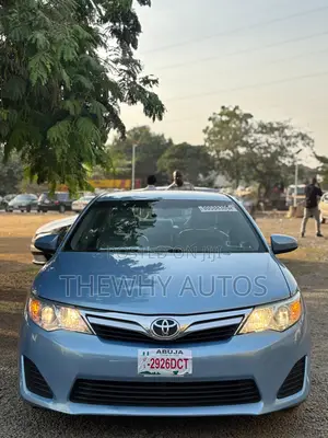 Toyota Camry LE 4dr Sedan (2.5L 4cyl 6A) 2012 Blue