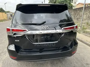 Toyota Fortuner 2.7 RWD 2020 Black