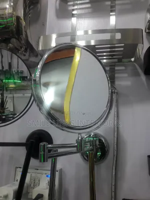 Magnified Mirror