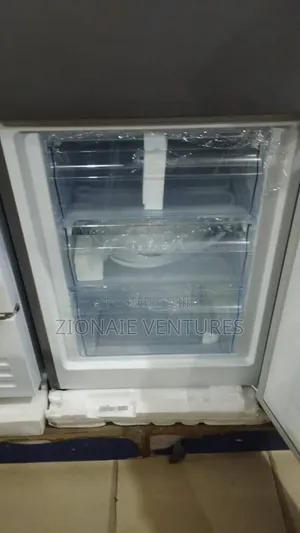 35dcb Hisense Refrigerator /264l