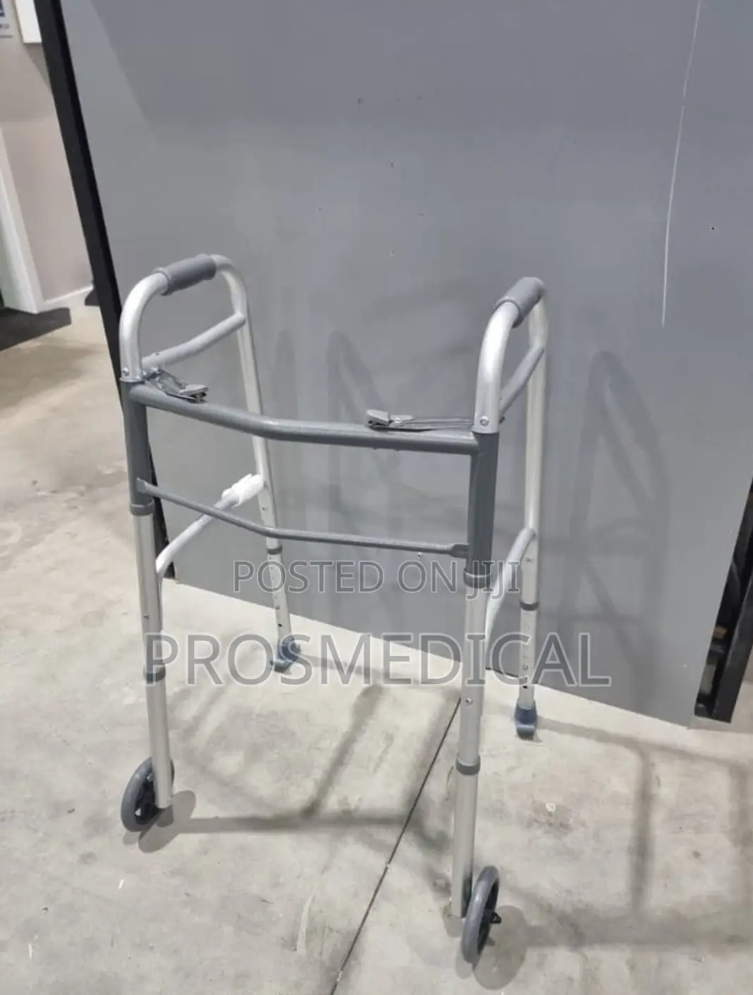 Walking Frame/Zimmer Frame