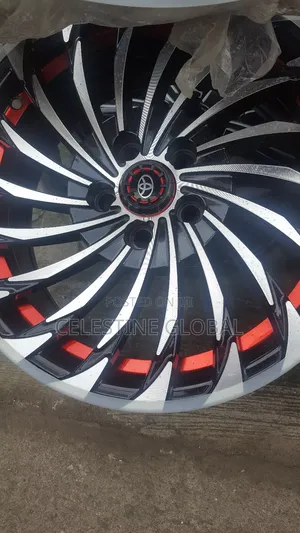 Is a Toyota Camry Rim Size 17