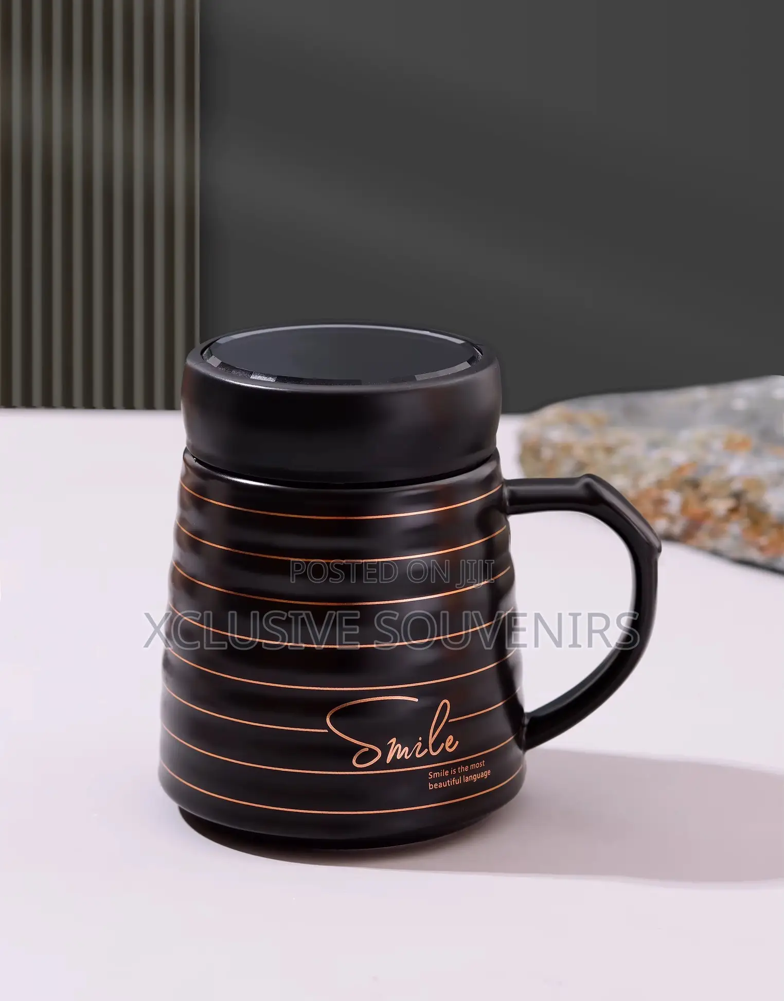 Threaded Ceramic Mug With Mirror-finish Lid