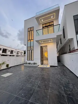 5bdrm Duplex in Ikota for sale