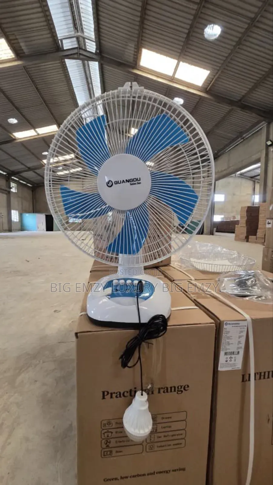 12 Inches Solar and Rechargeable Table Fan