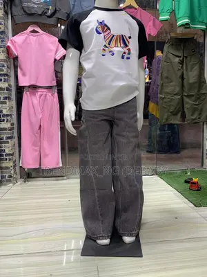 Kids Birthday Outfit Baggy Jeans – Stylish Look