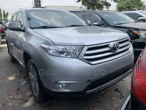 Toyota Highlander 2013 Silver