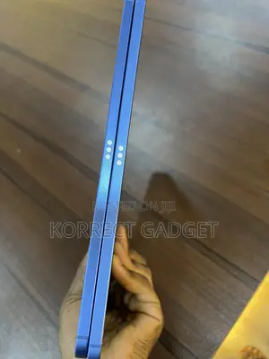 Apple iPad (2025) 128 GB Blue